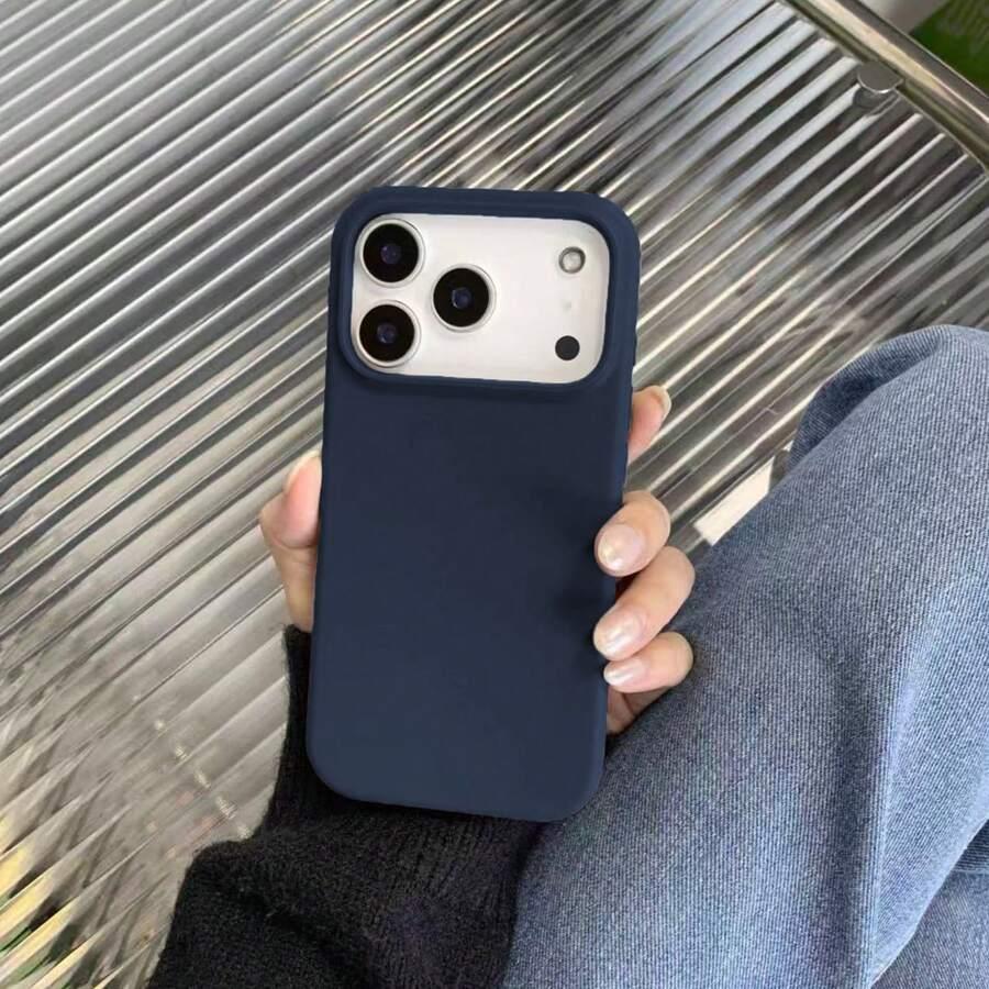granatowe etui na telefon iPhone17Pro 