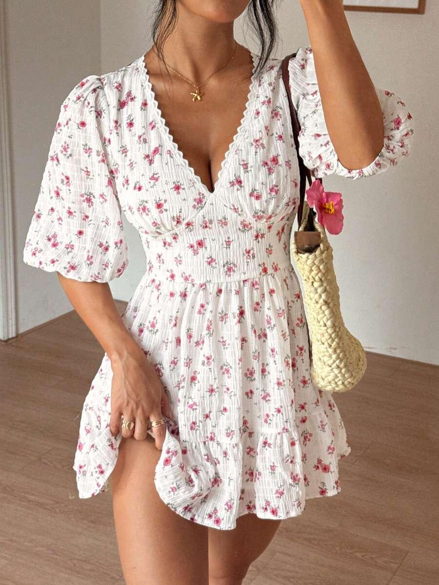 rozkloszowana mini sukienka v neck kwiaty 