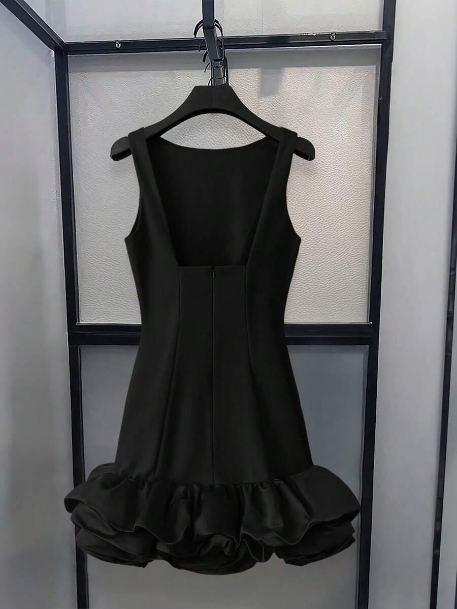 CZARNA MINI SUKIENKA FALBANA