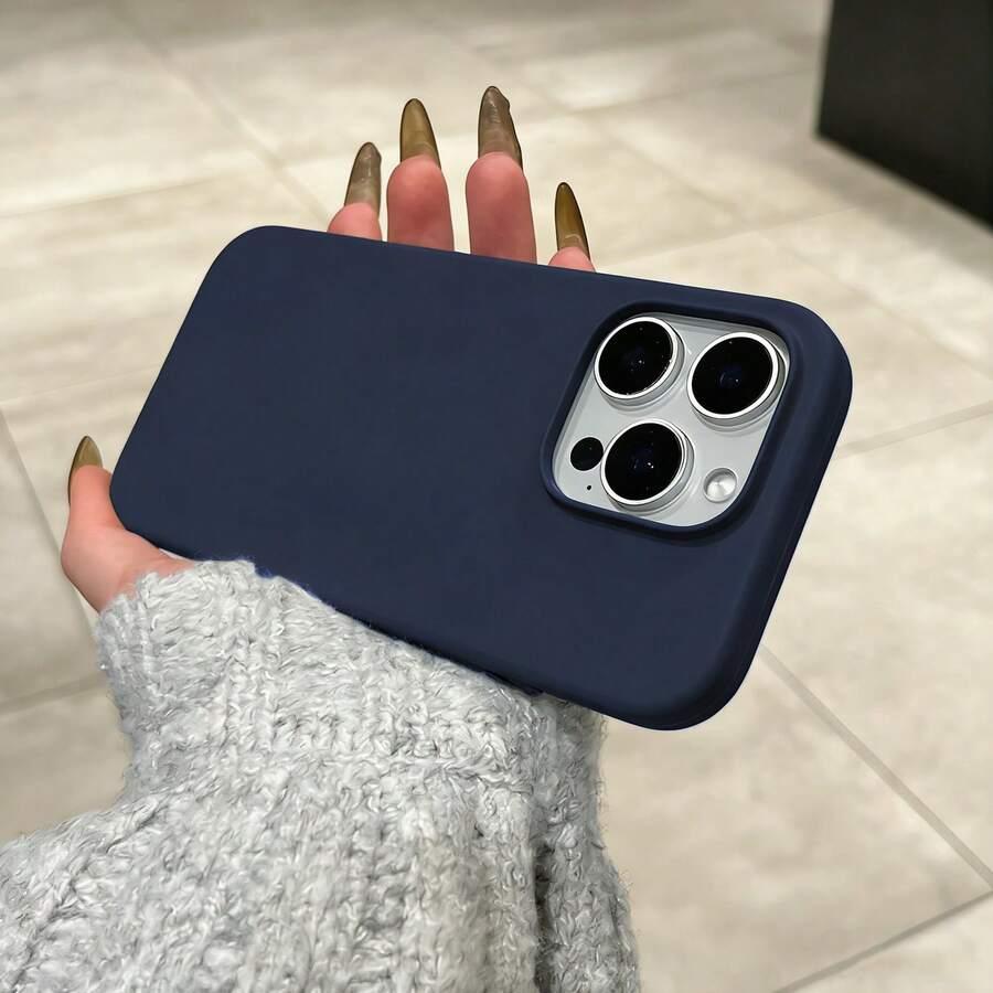 granatowe etui na telefon iPhone17Pro 