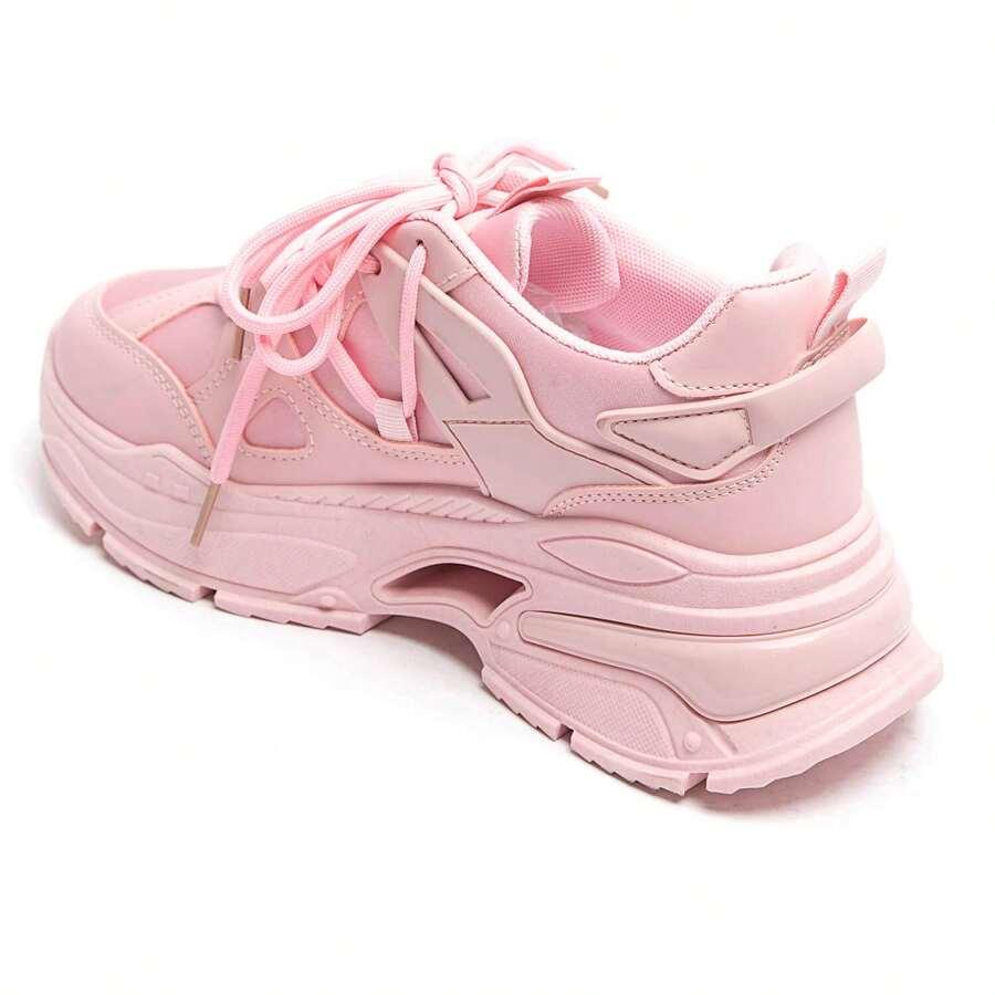 różowe sznurowane buty sportowe 