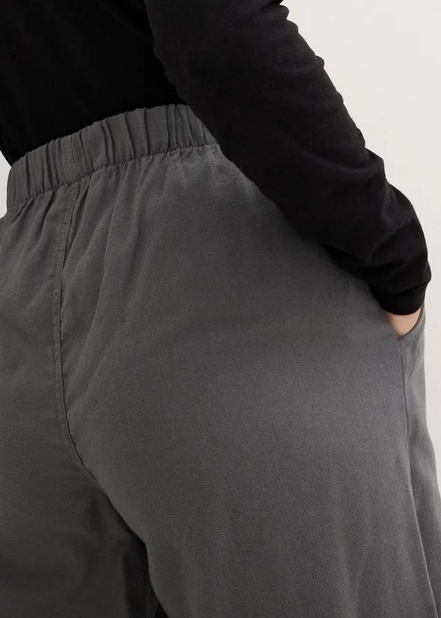 szare spodnie casual