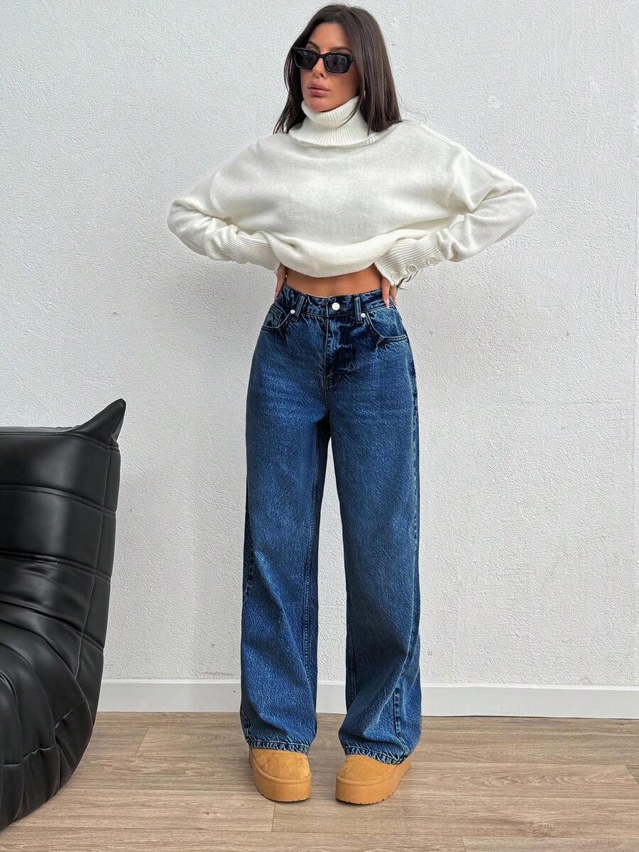 niebieskie spodnie jeans