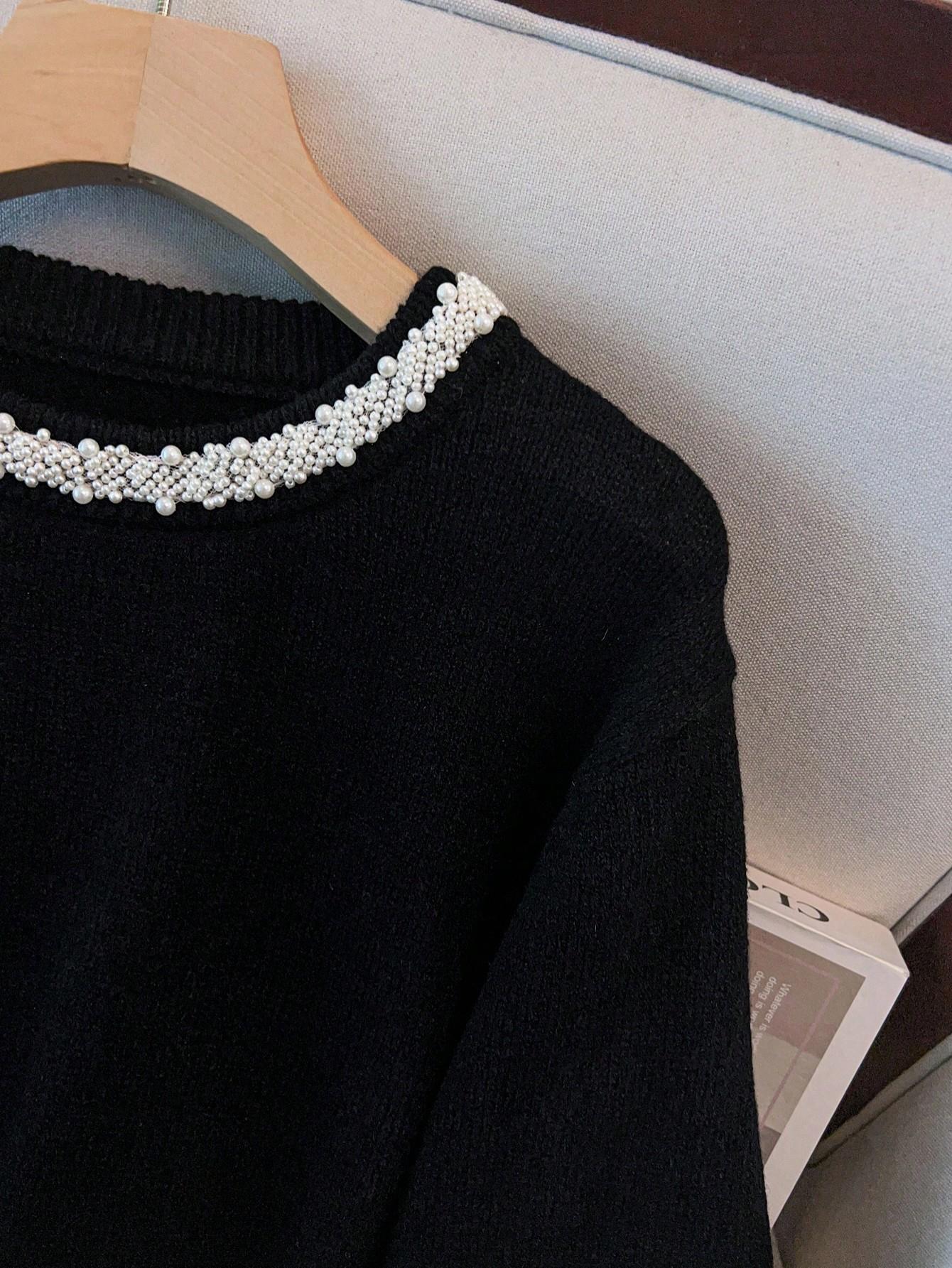 czarny sweter zdobienie 