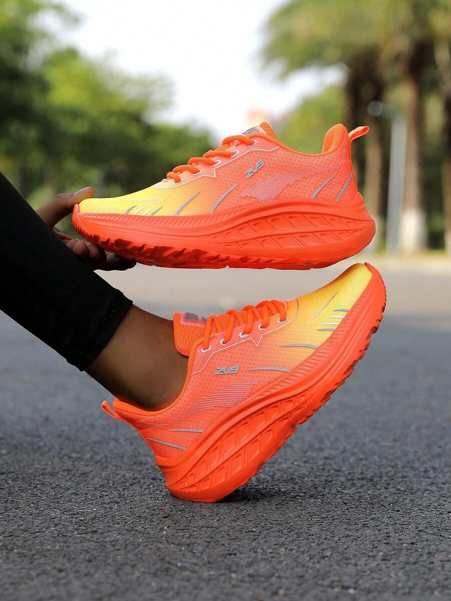 sznurowane buty sportowe