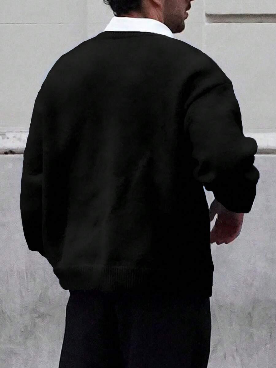 czarny sweter napis 