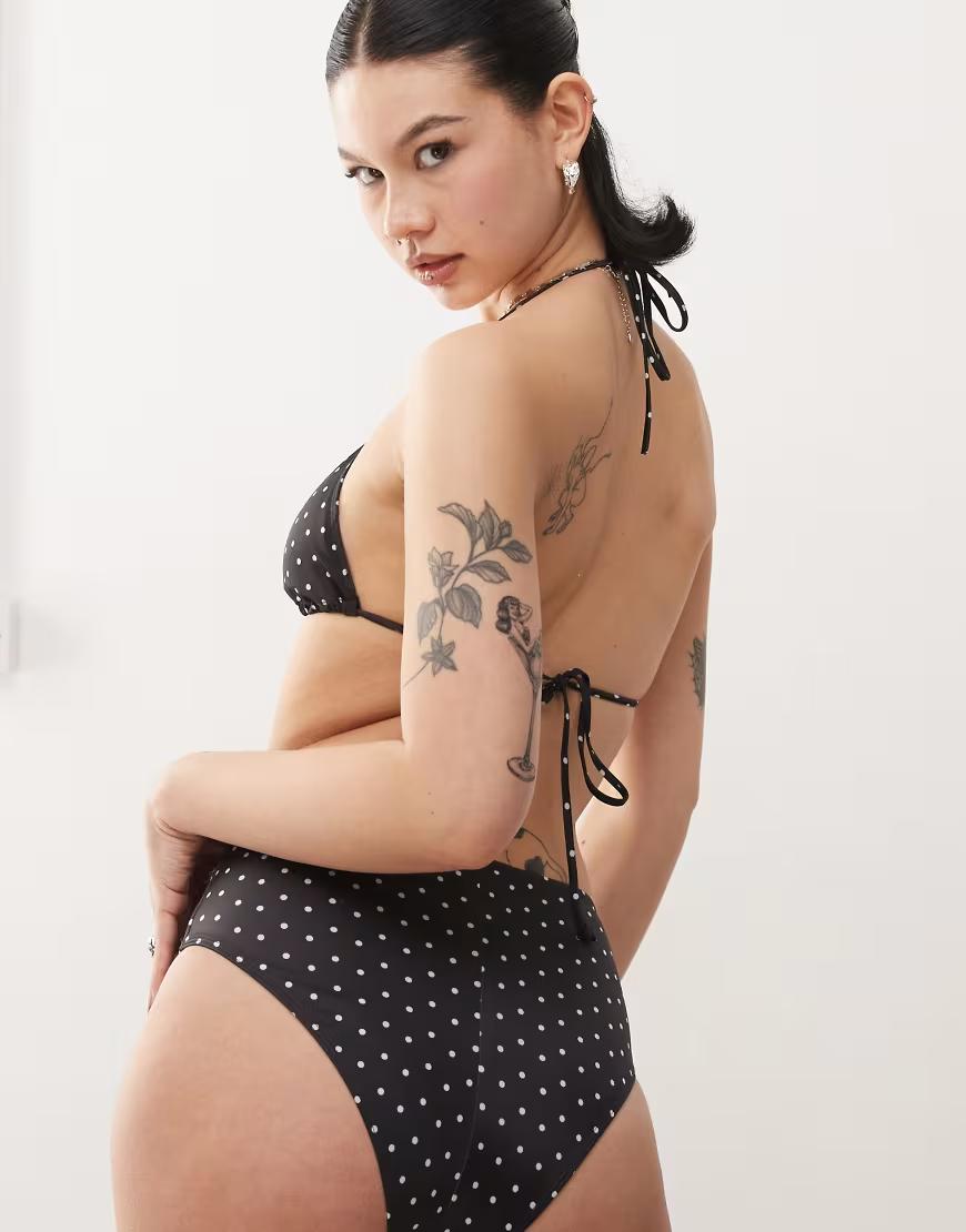 czarny dół od bikini groszki
