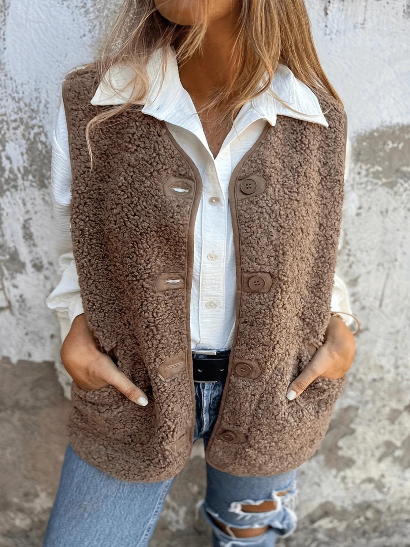 brązowa kamizelka guziki