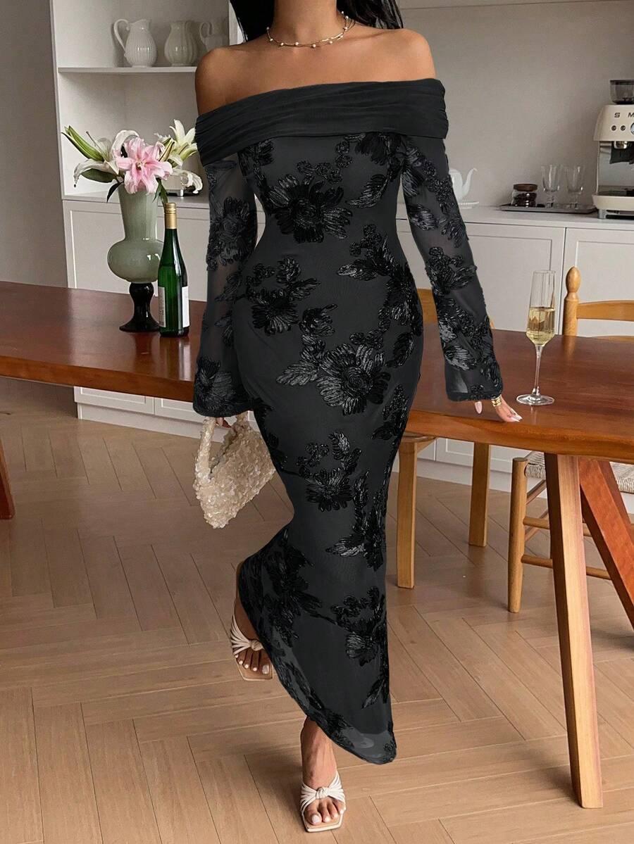 CZARNA SUKIENKA HAFT