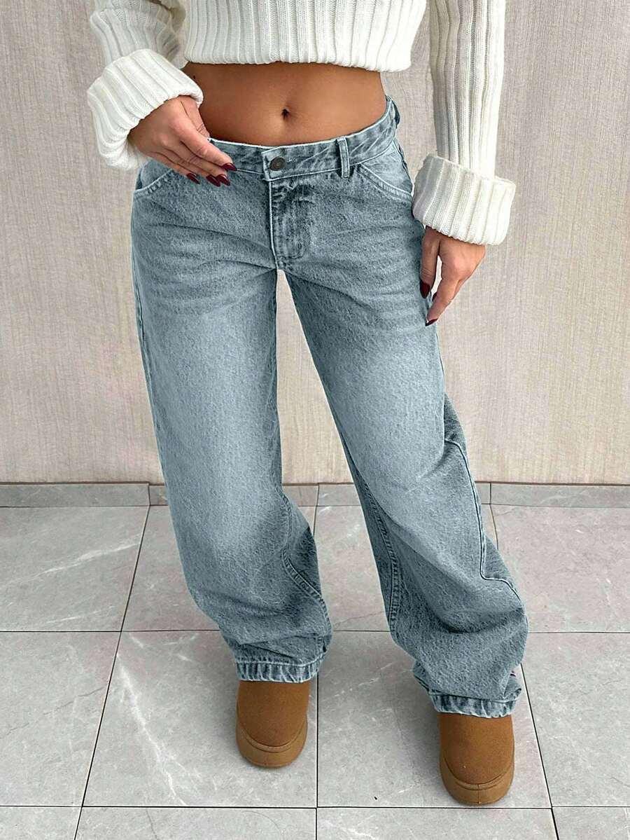 niebieskie spodnie jeans 