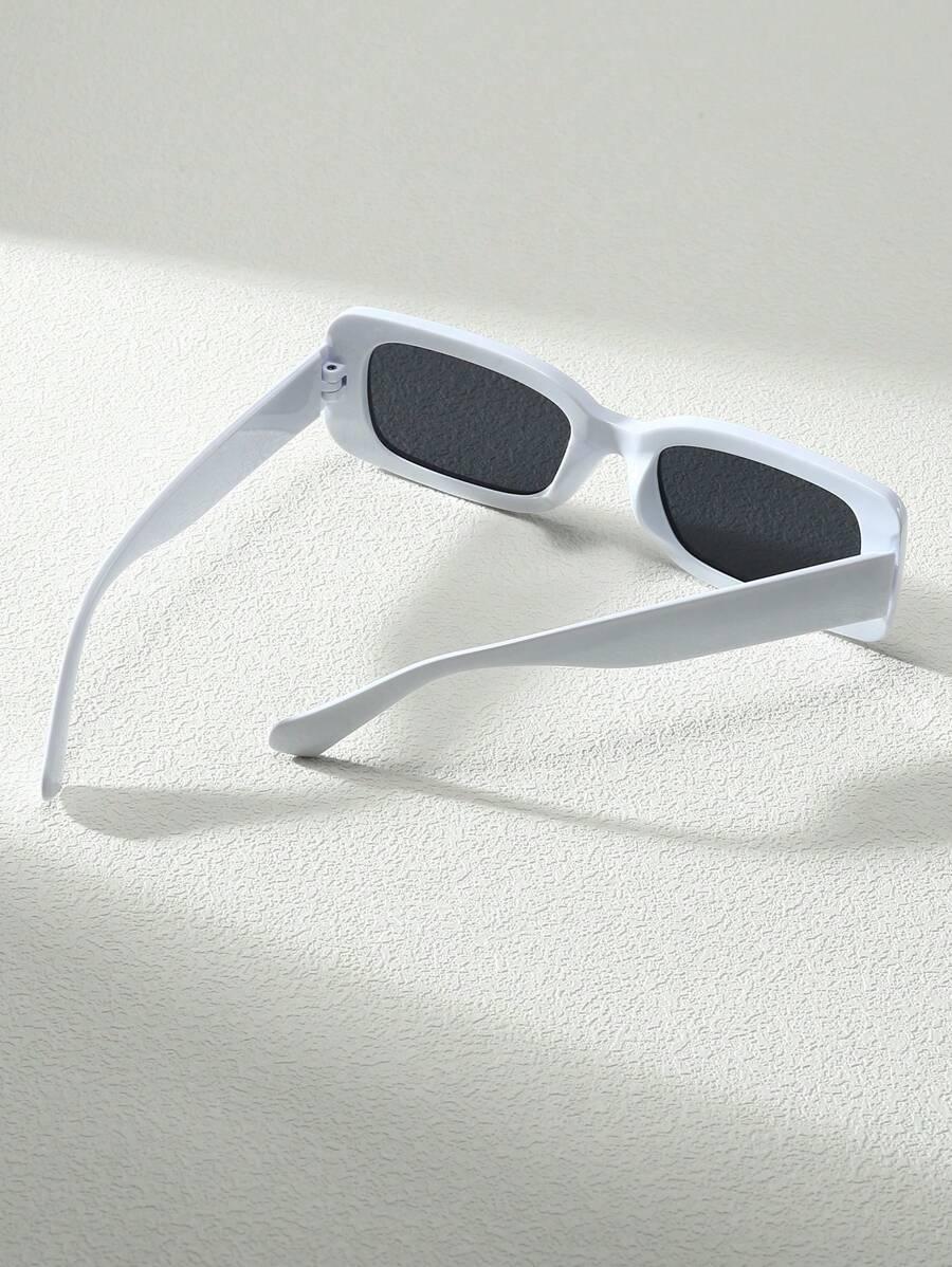 białe okulary przeciwsłoneczne