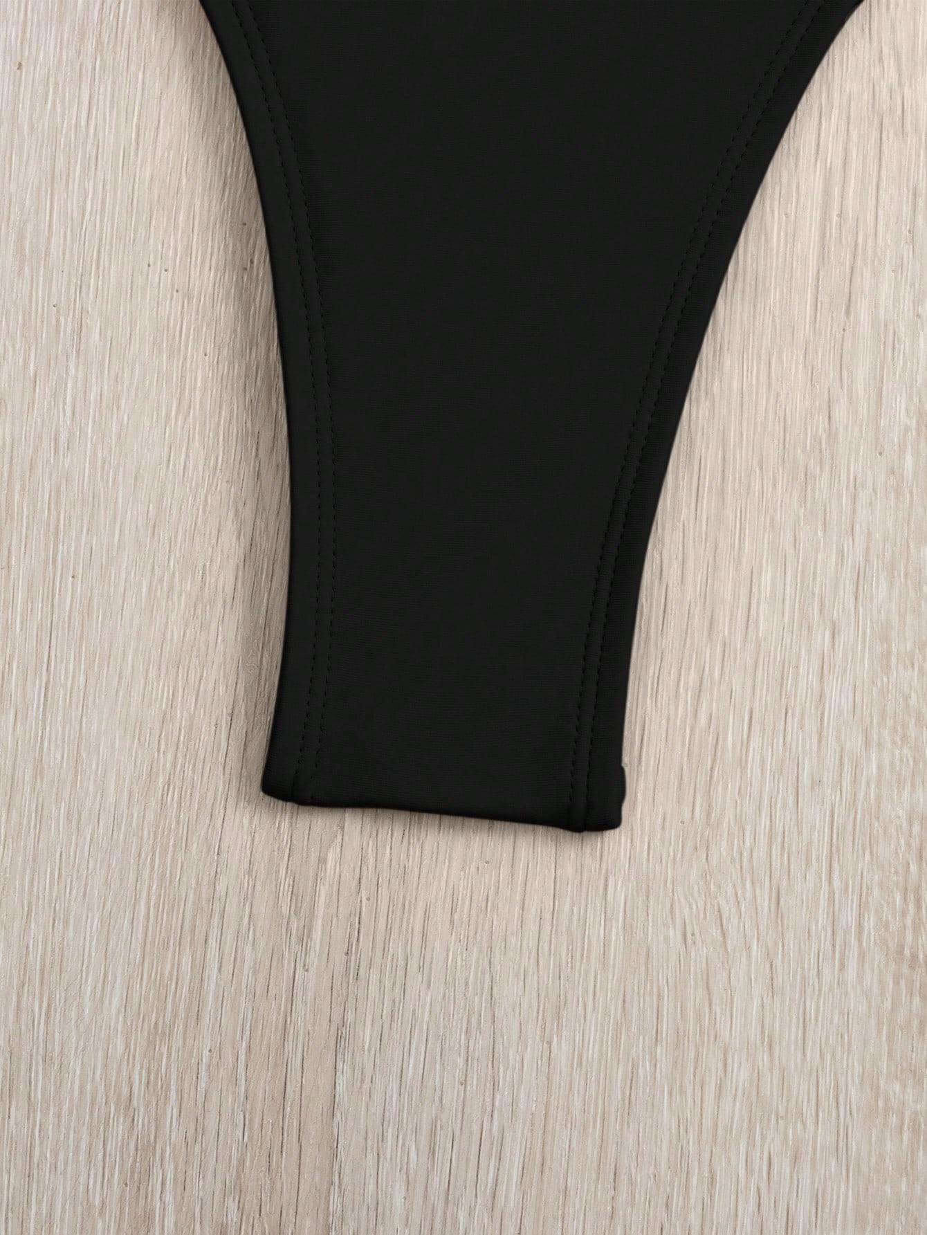czarne stringi dół od bikini