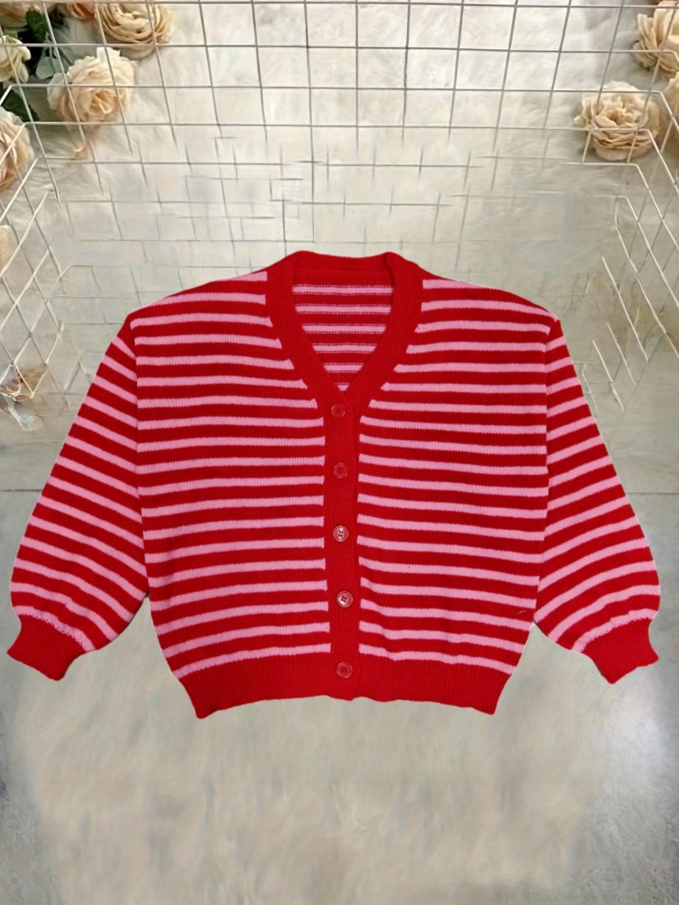 sweter w paski guziki