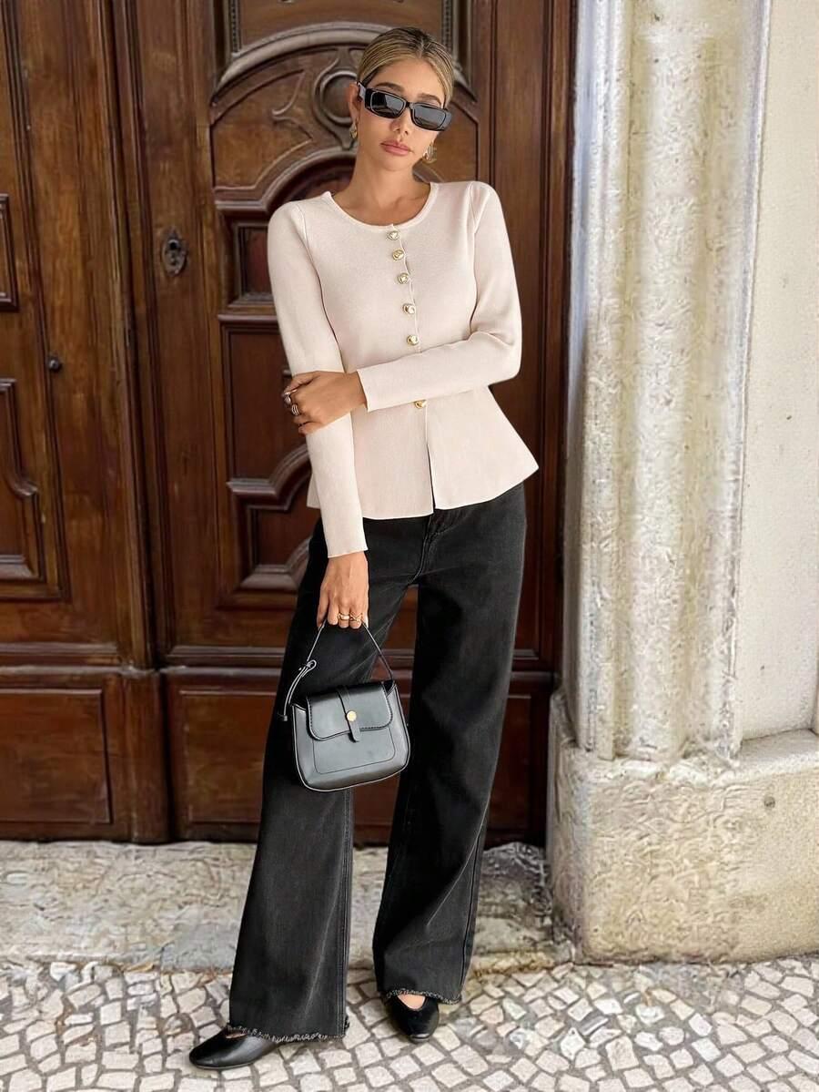BEŻOWY SWETER GUZIKI