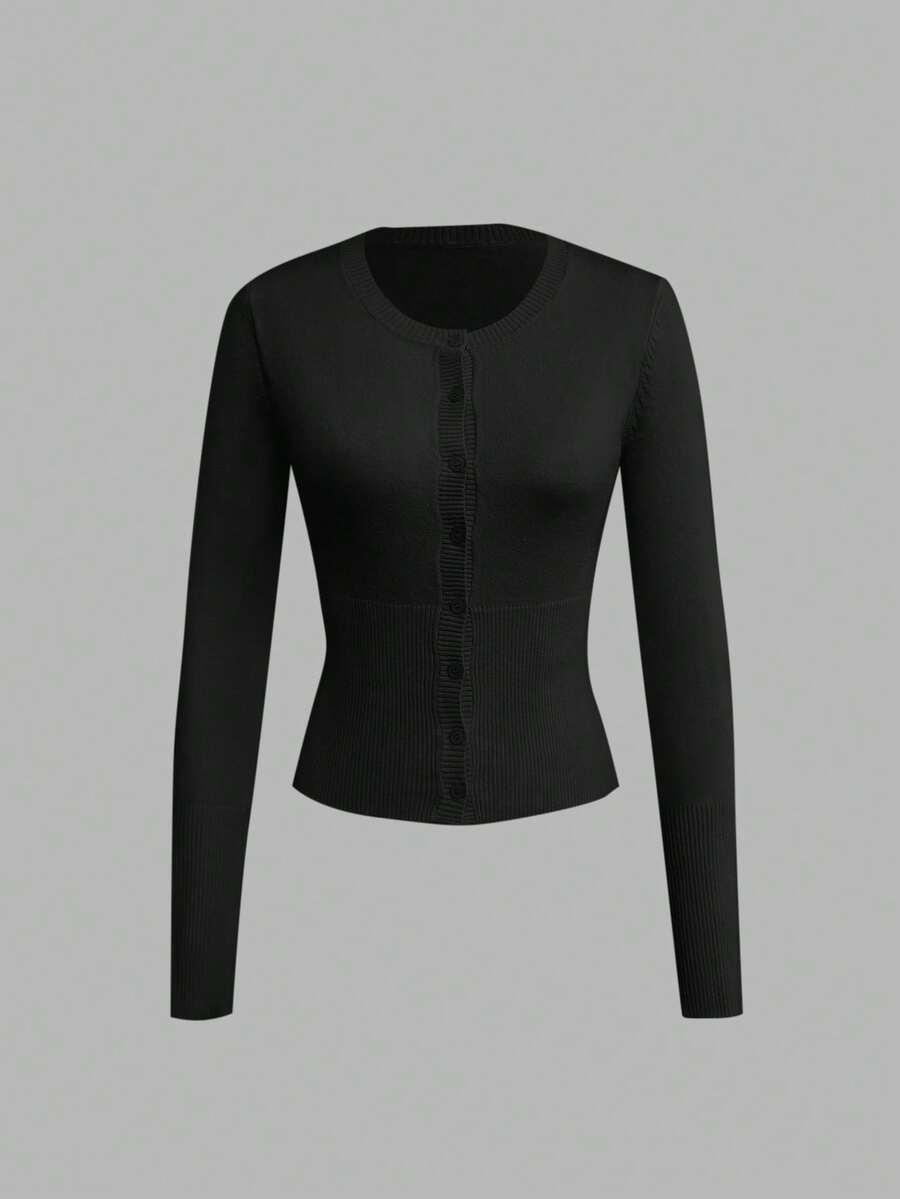 czarny sweter guziki