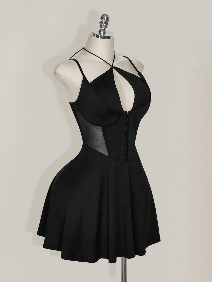 CZARNA SUKIENKA MINI 