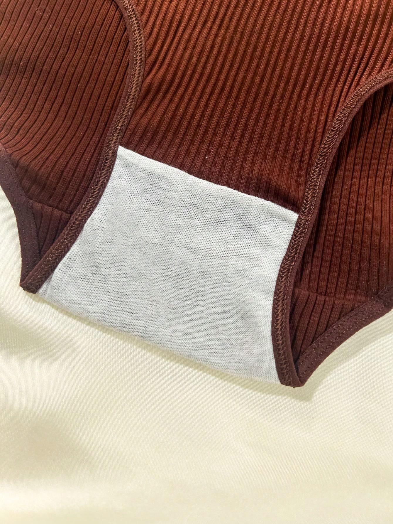 PRĄŻKOWANE MAJTKI 4-PACK