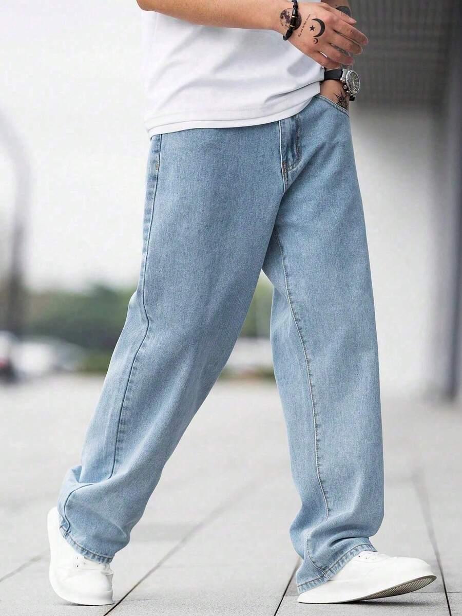 niebieskie spodnie jeans
