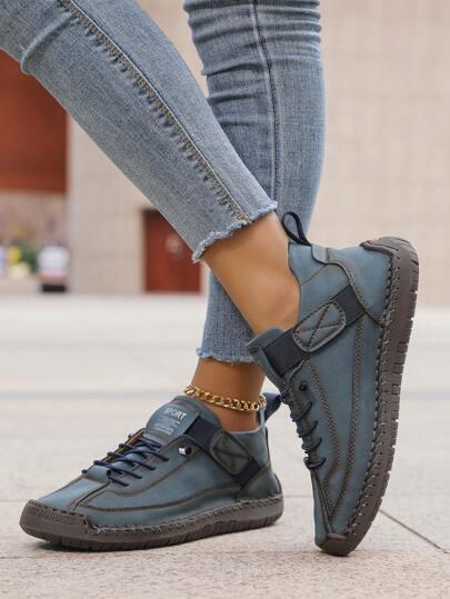 niebieskie buty sportowe 