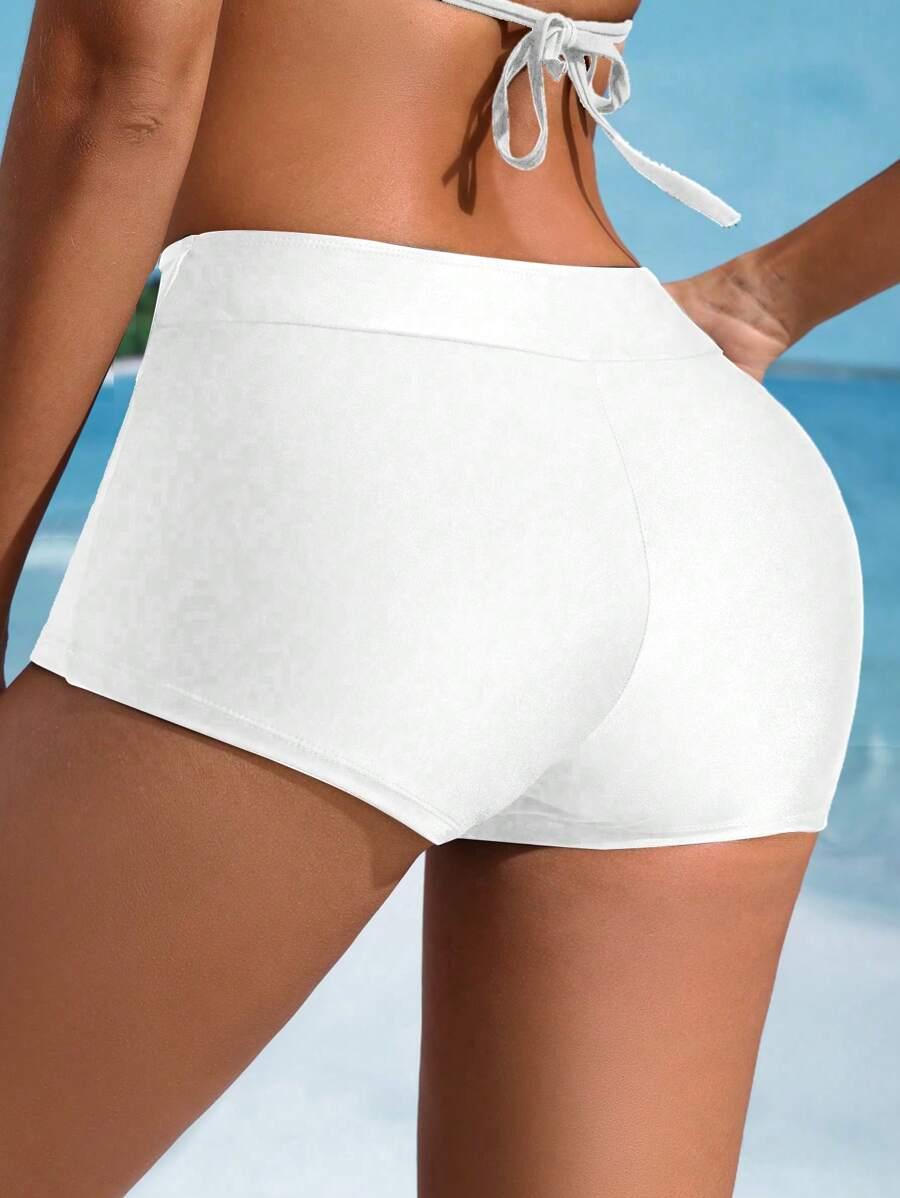 biały dół od bikini szorty