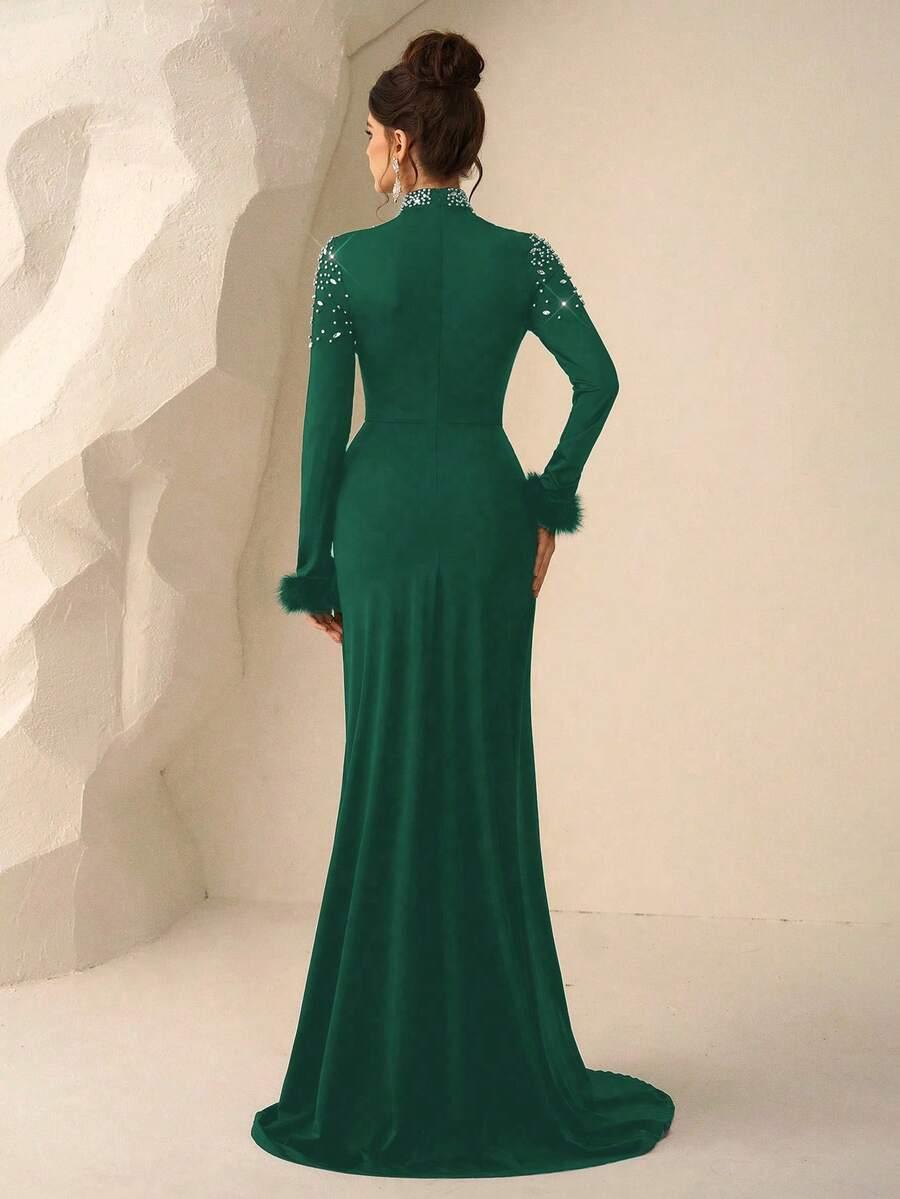 Zielona sukienka z długim rękawem 