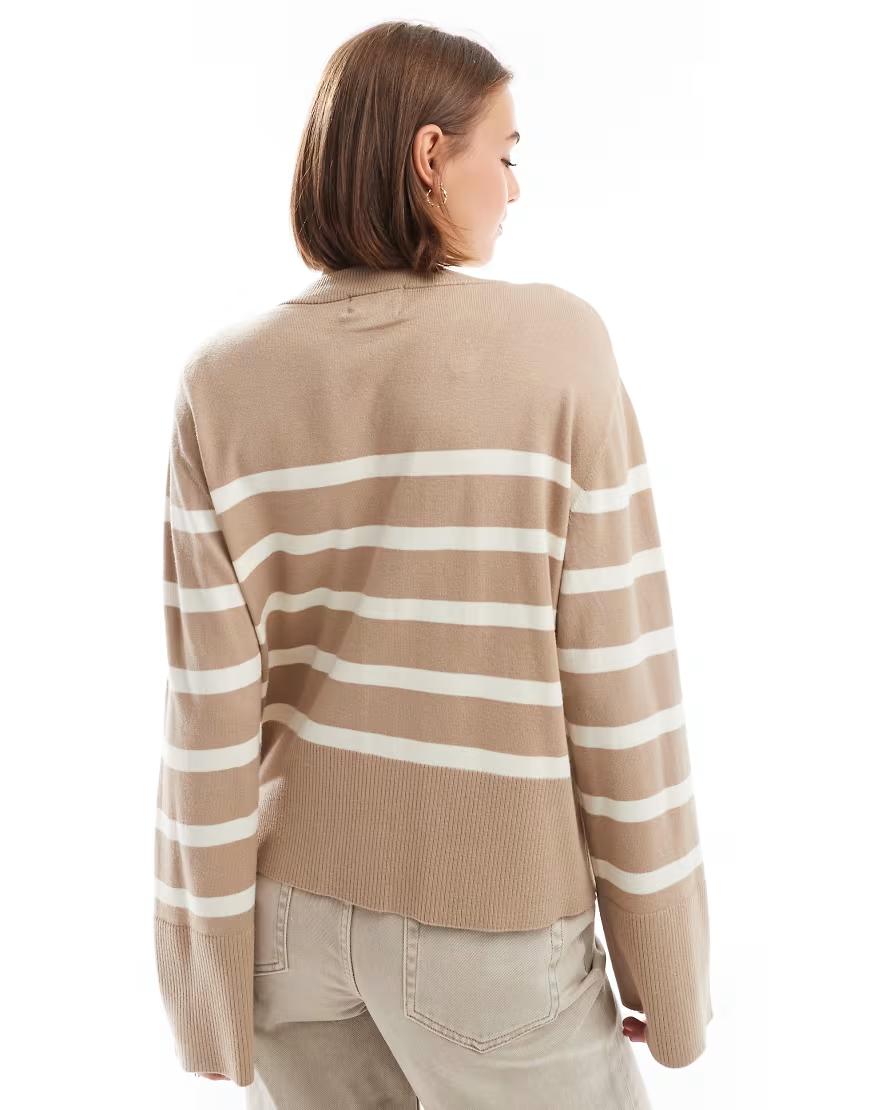SWETER W PASKI KONTRAST