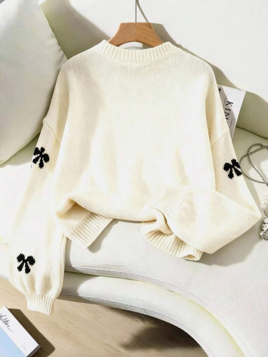 sweter wzór kokardki