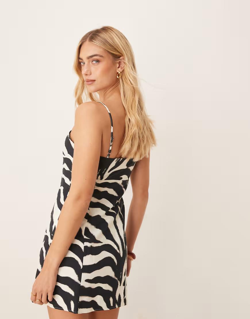 MINI SUKIENKA ANIMAL PRINT