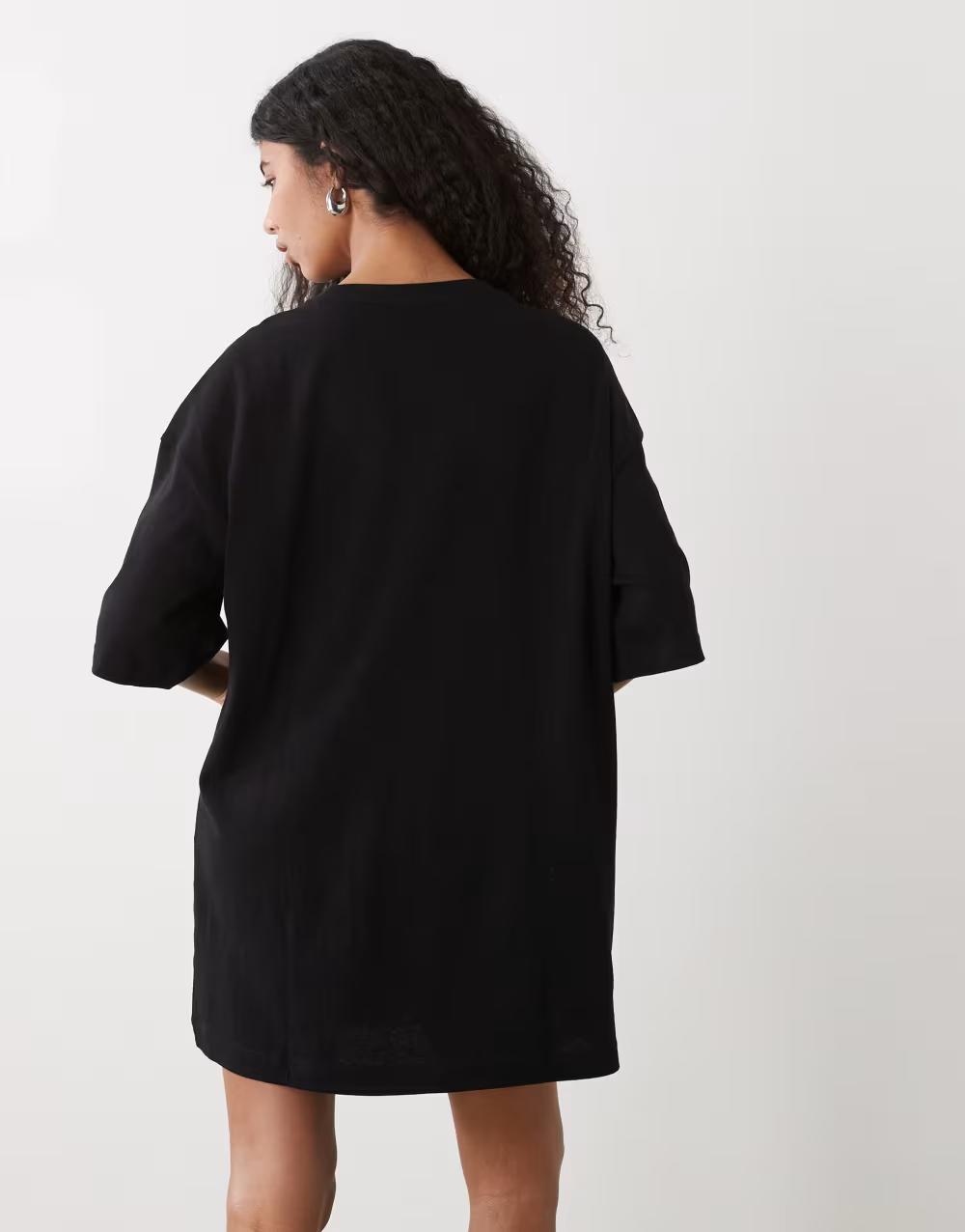 CZARNA MINI SUKIENKA