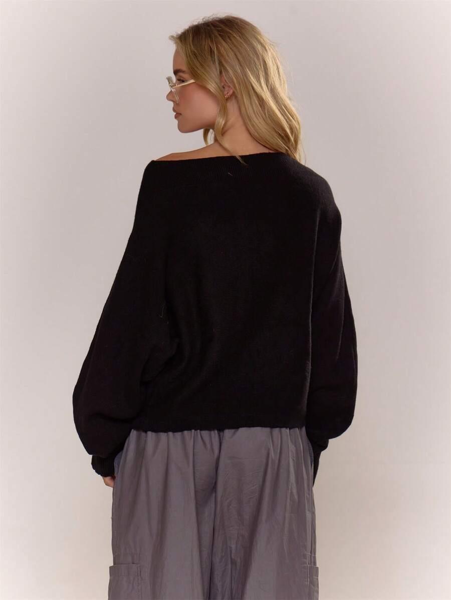 CZARNY SWETER GUZIKI