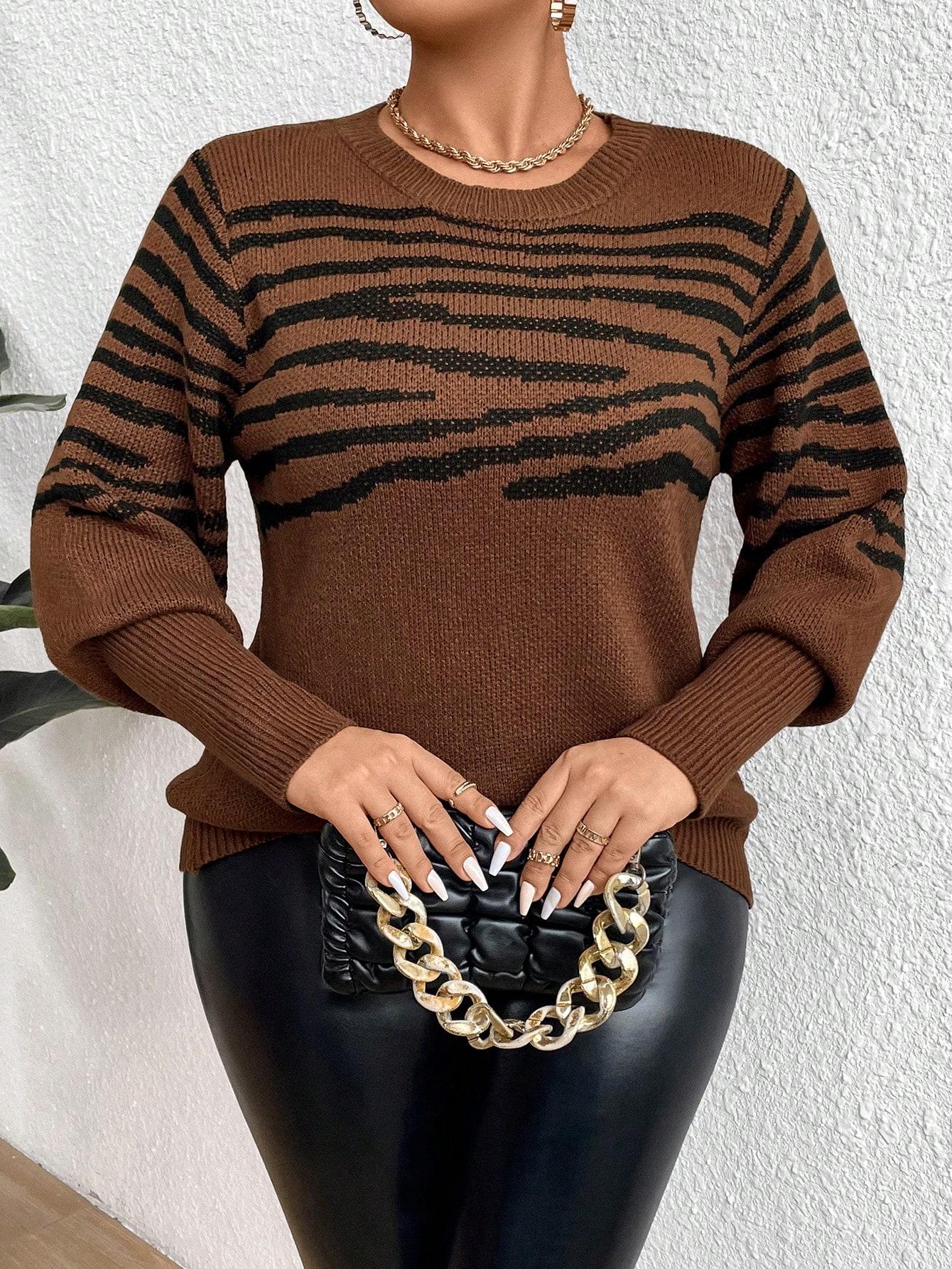 BRĄZOWY SWETER WZÓR