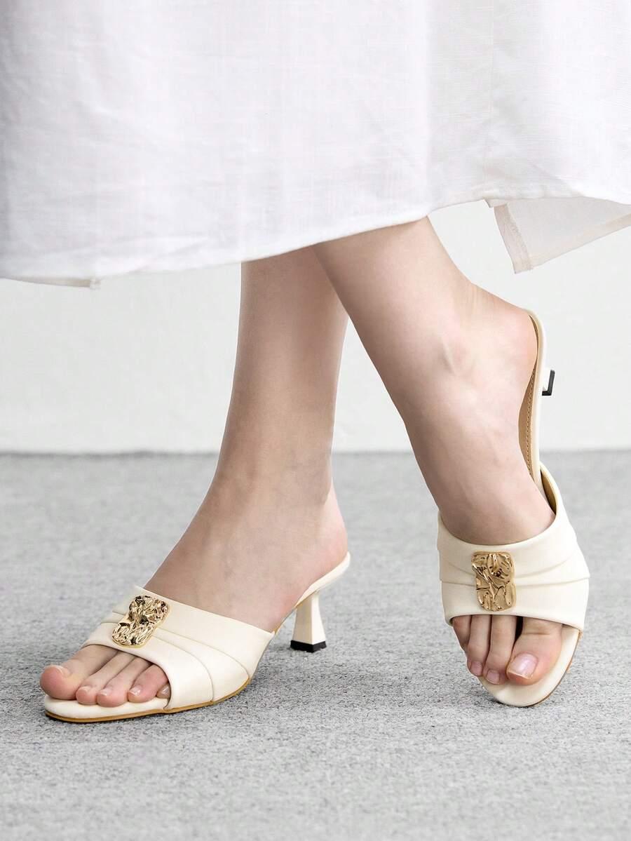 KLAPKI DAMSKIE NA SZPILCE