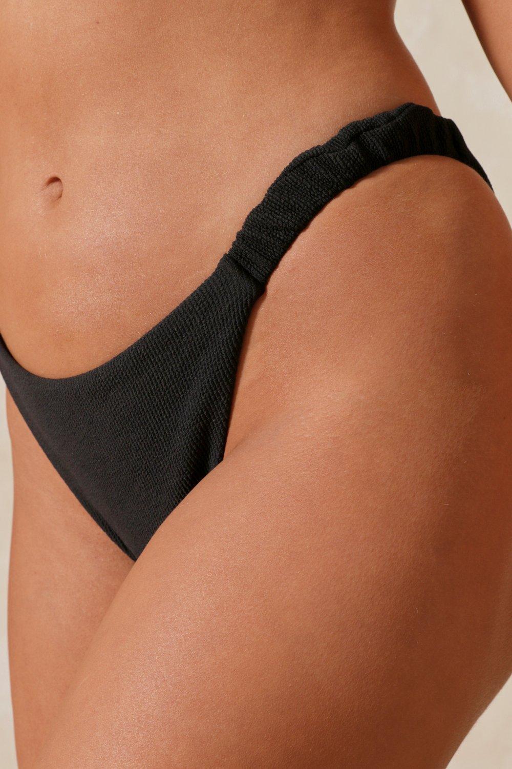 dół od bikini prążki 