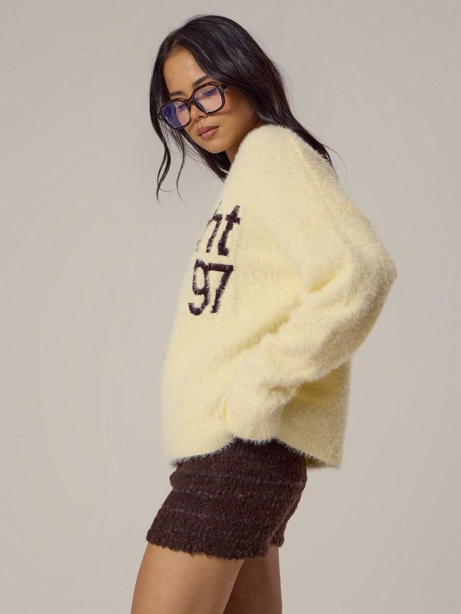 kremowy sweter fluffy