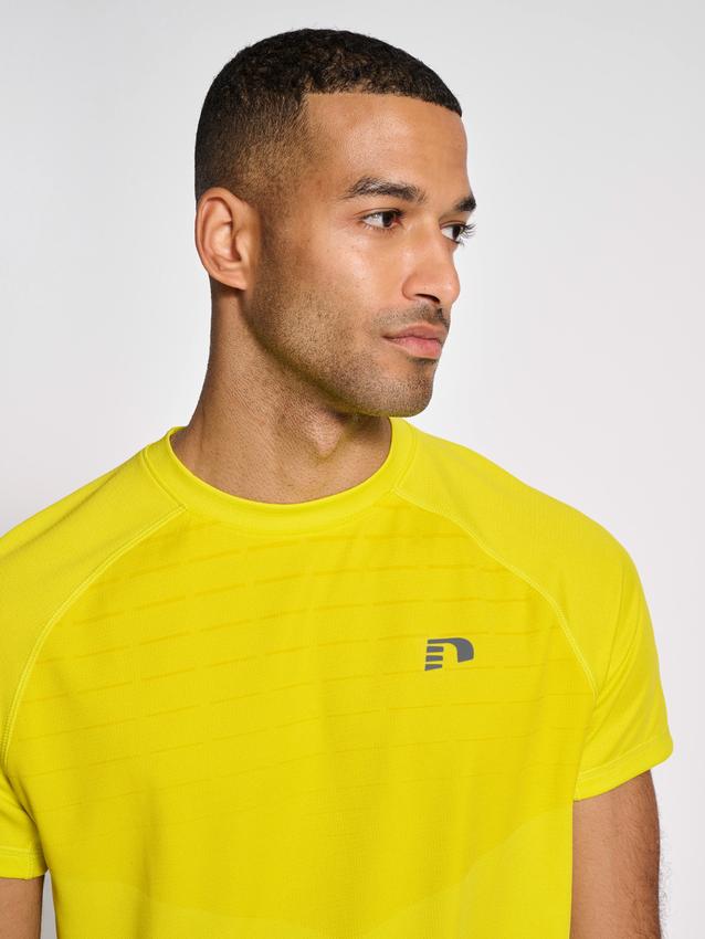 żółta sportowa koszulka krótki rękaw logo