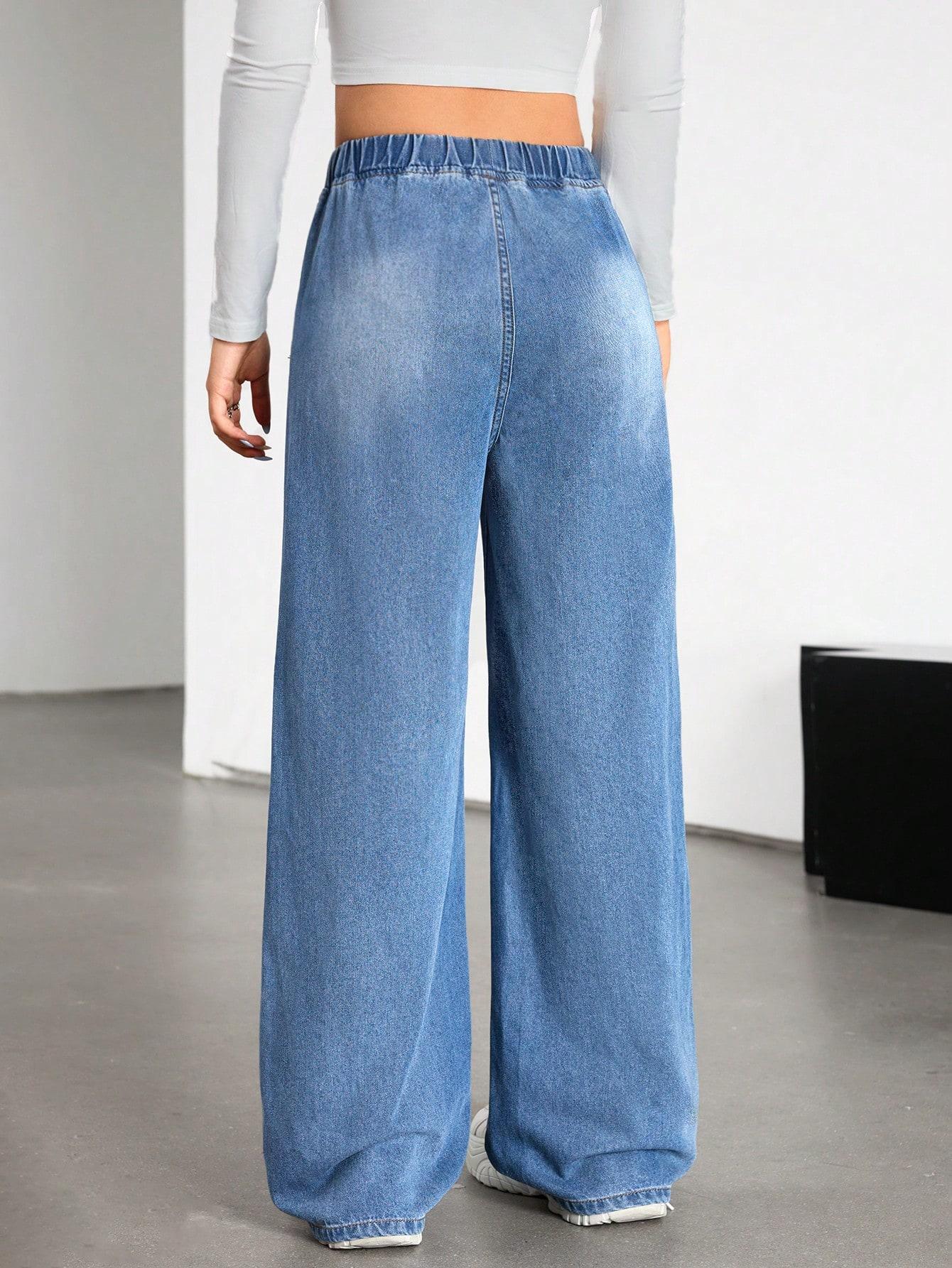 niebieskie spodnie jeans 