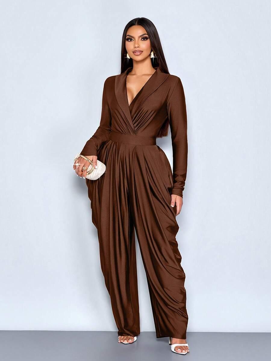 brązowy kombinezon marszczenia