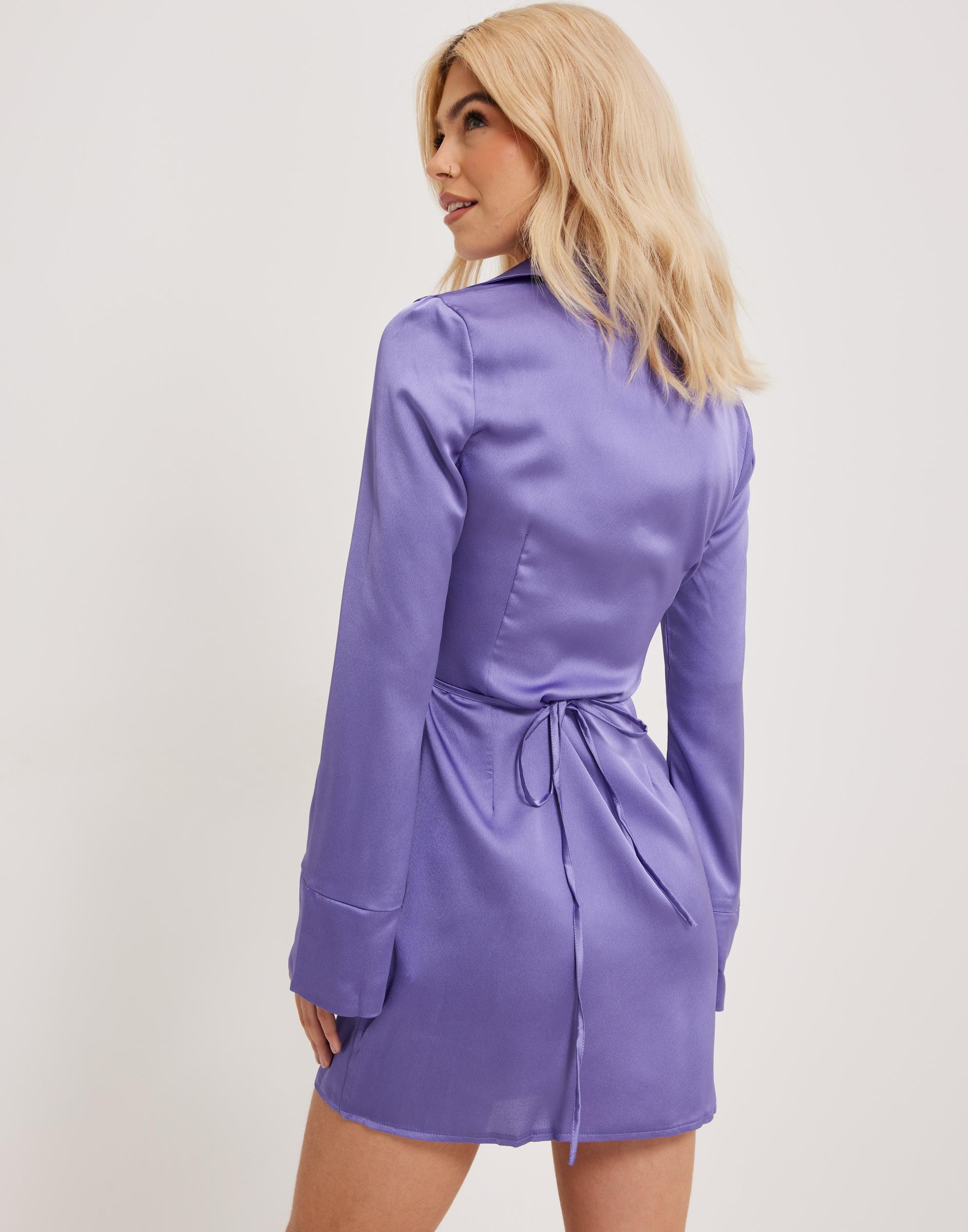 satynowa fioletowa mini sukienka wiązanie