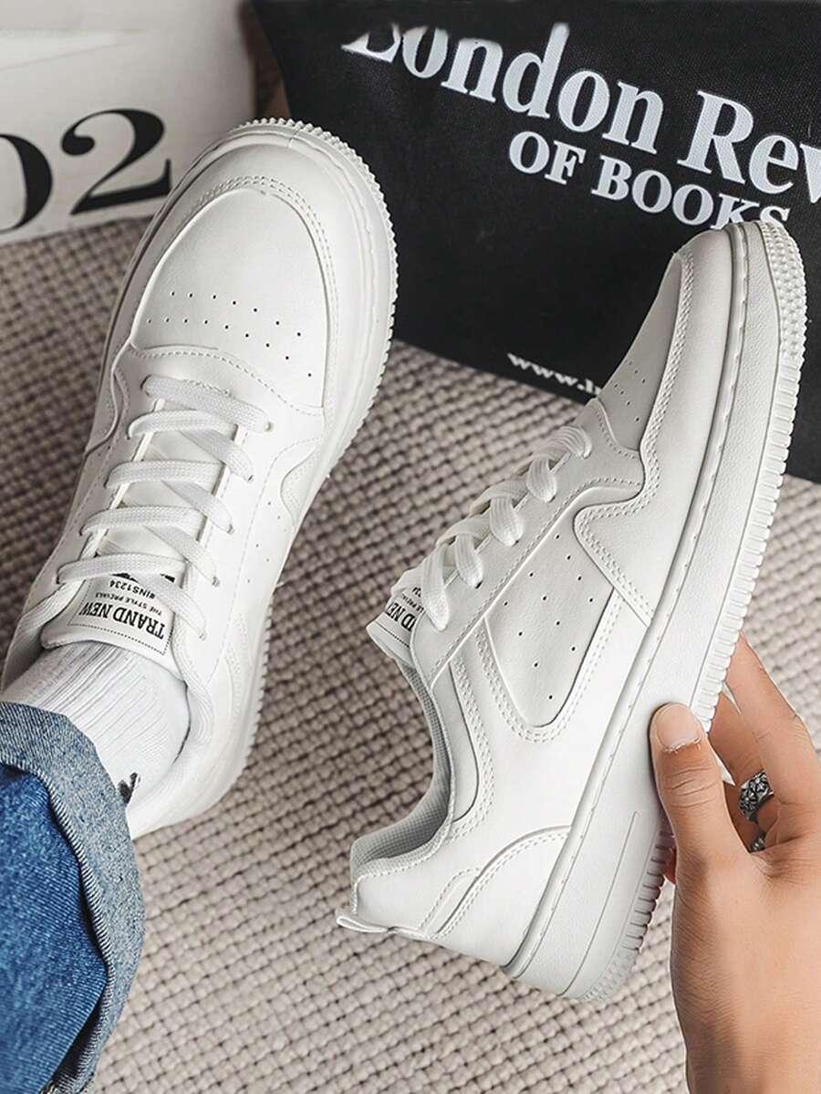 BIAŁE BUTY SPORTOWE