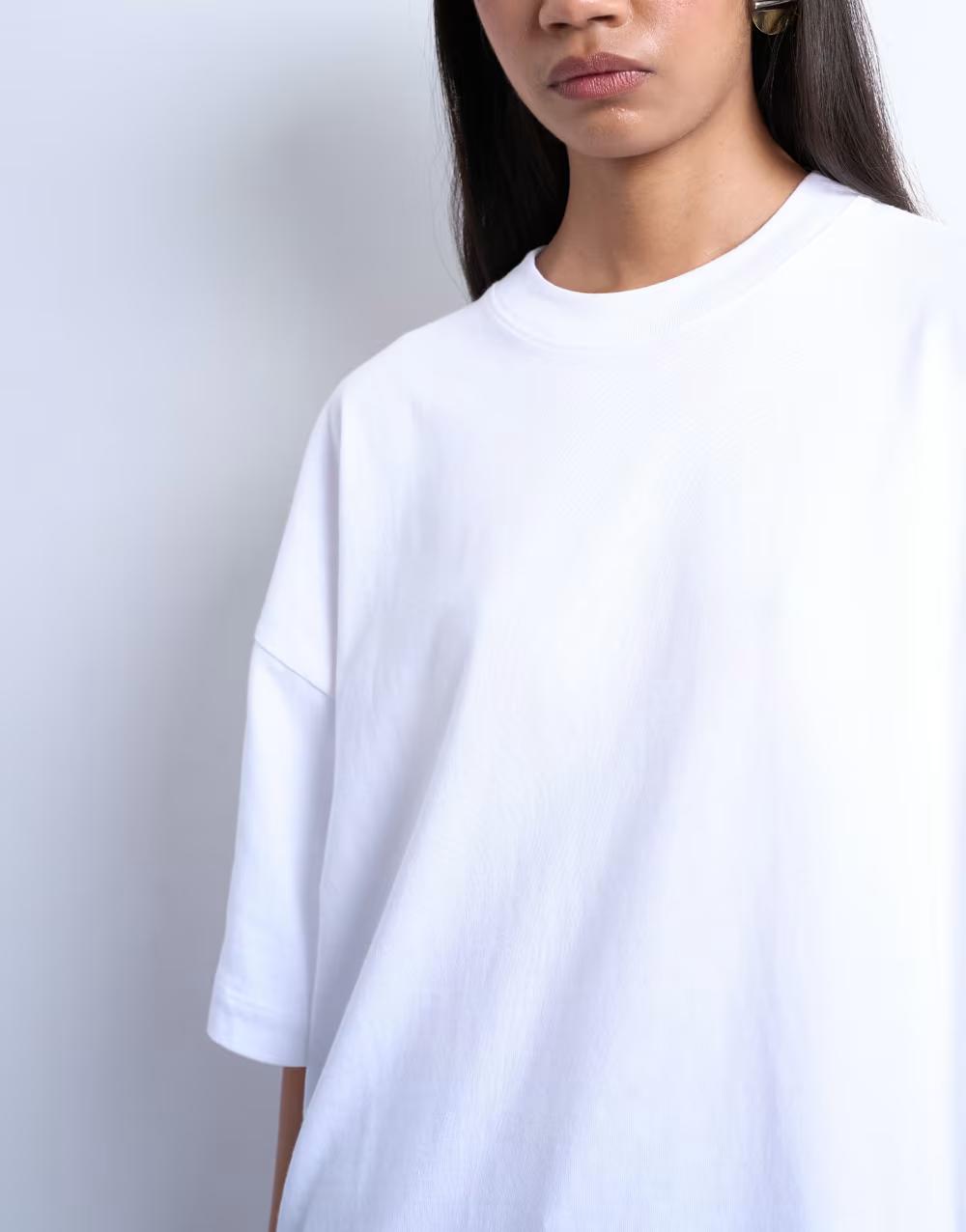 BIAŁY T-SHIRT OVERSIZE