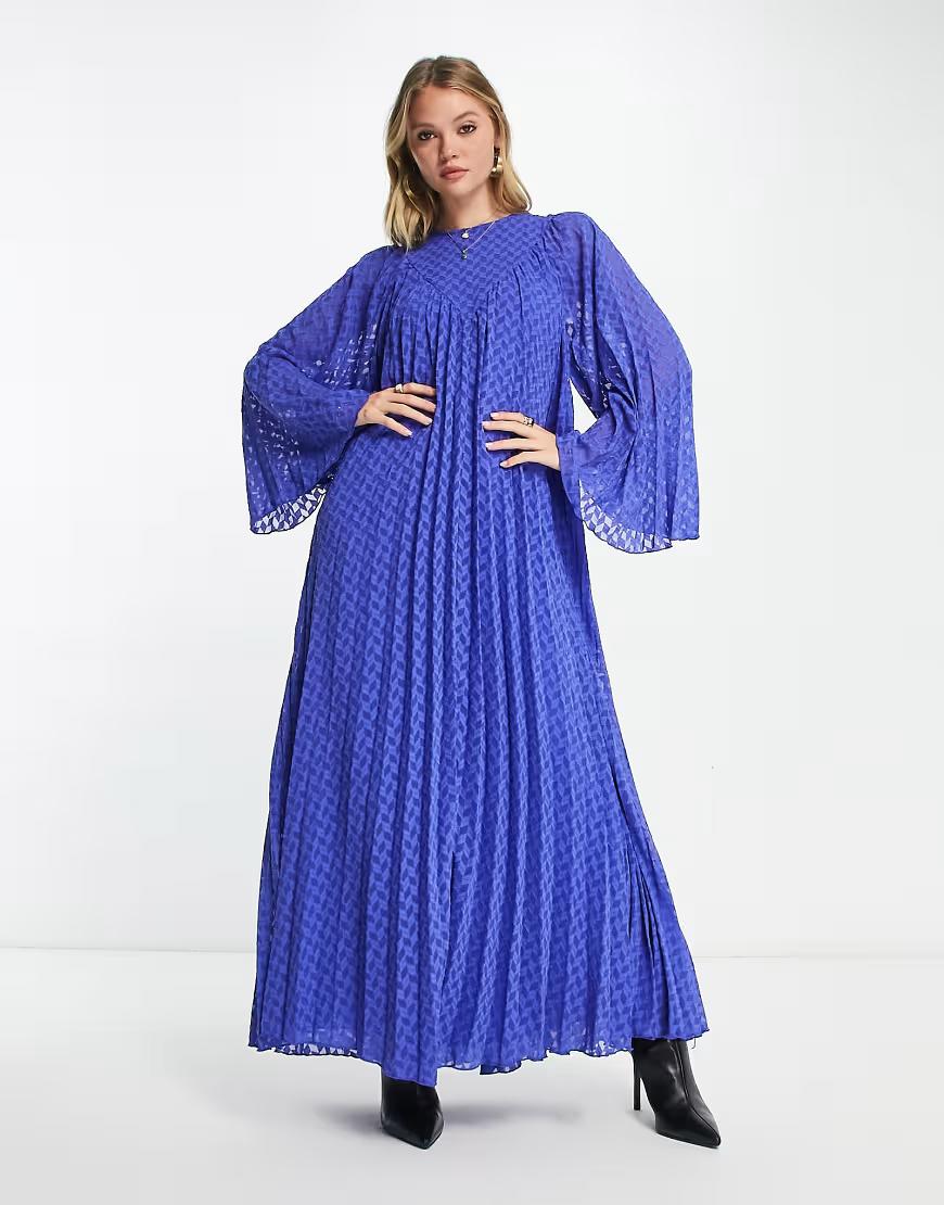 niebieska maxi sukienka