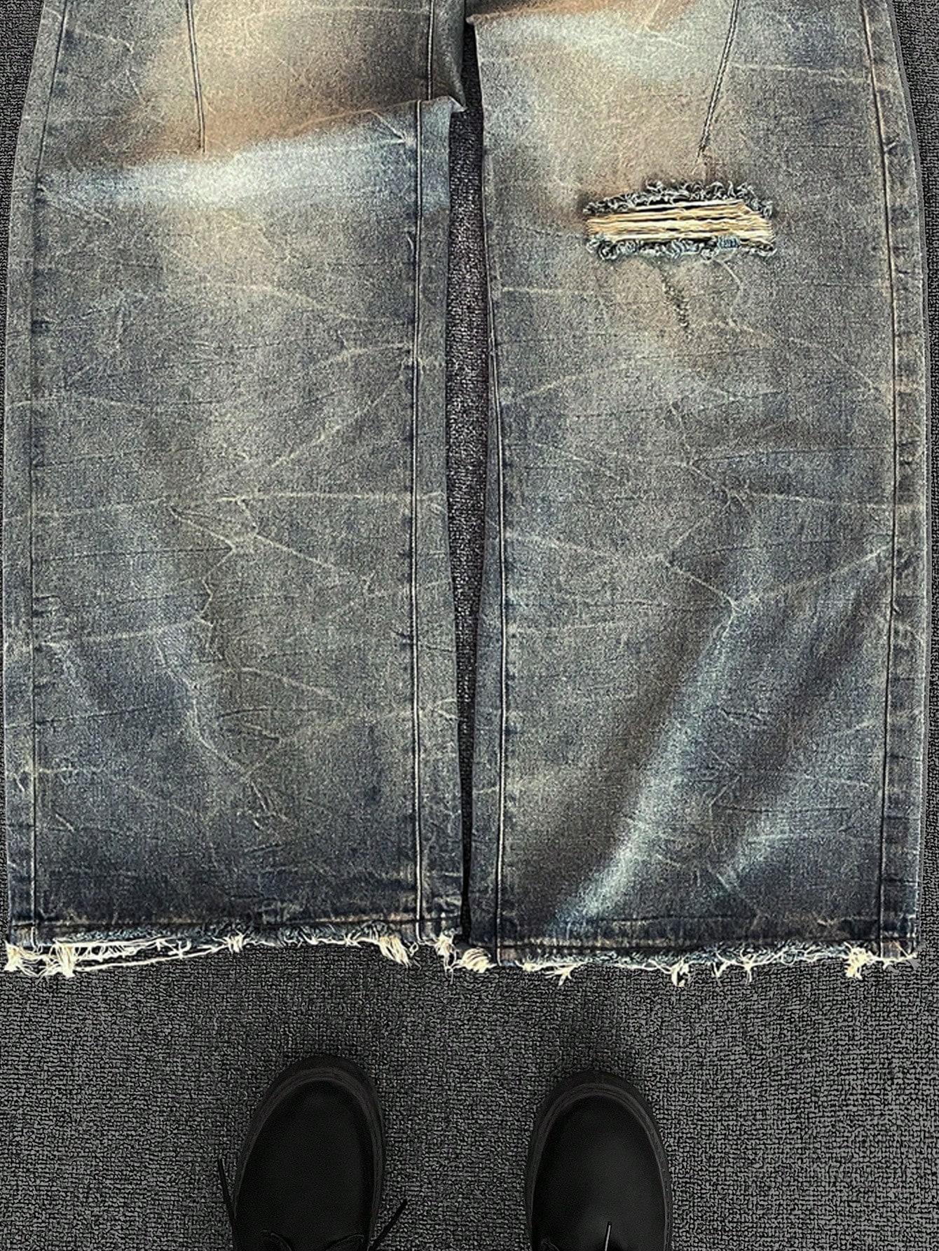 niebieskie spodnie jeans