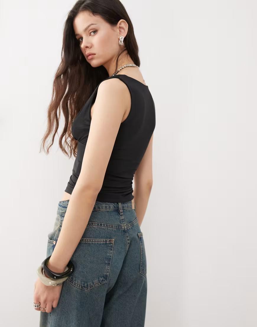 CZARNY TOP V-NECK 
