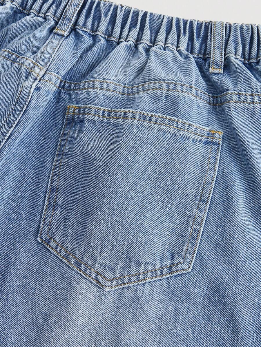 niebieskie spodnie jeans 
