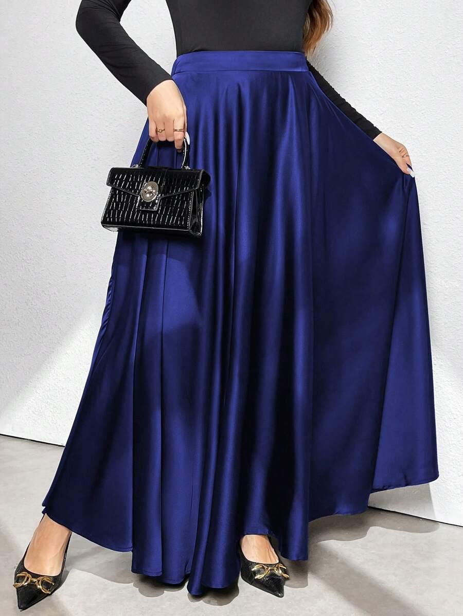 niebieska spódnica maxi