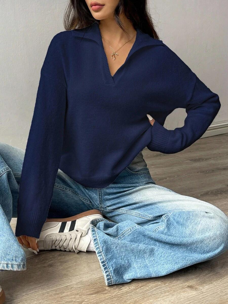 granatowy dzianinowy sweter 
