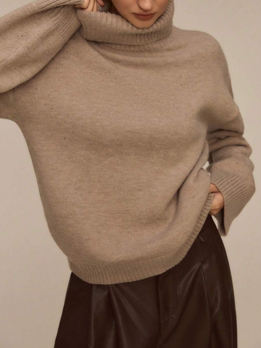 SWETER DAMSKI Z GOLFEM BEŻOWY