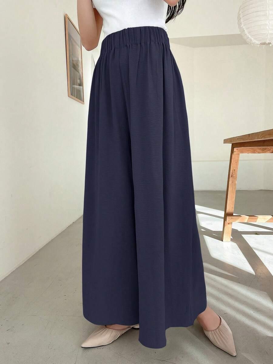granatowe spodnie wide leg