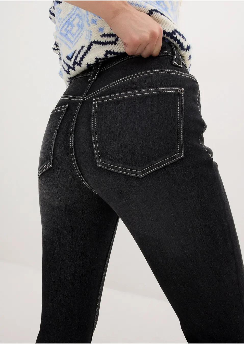 JEANSY PROSTE DAMSKIE 
