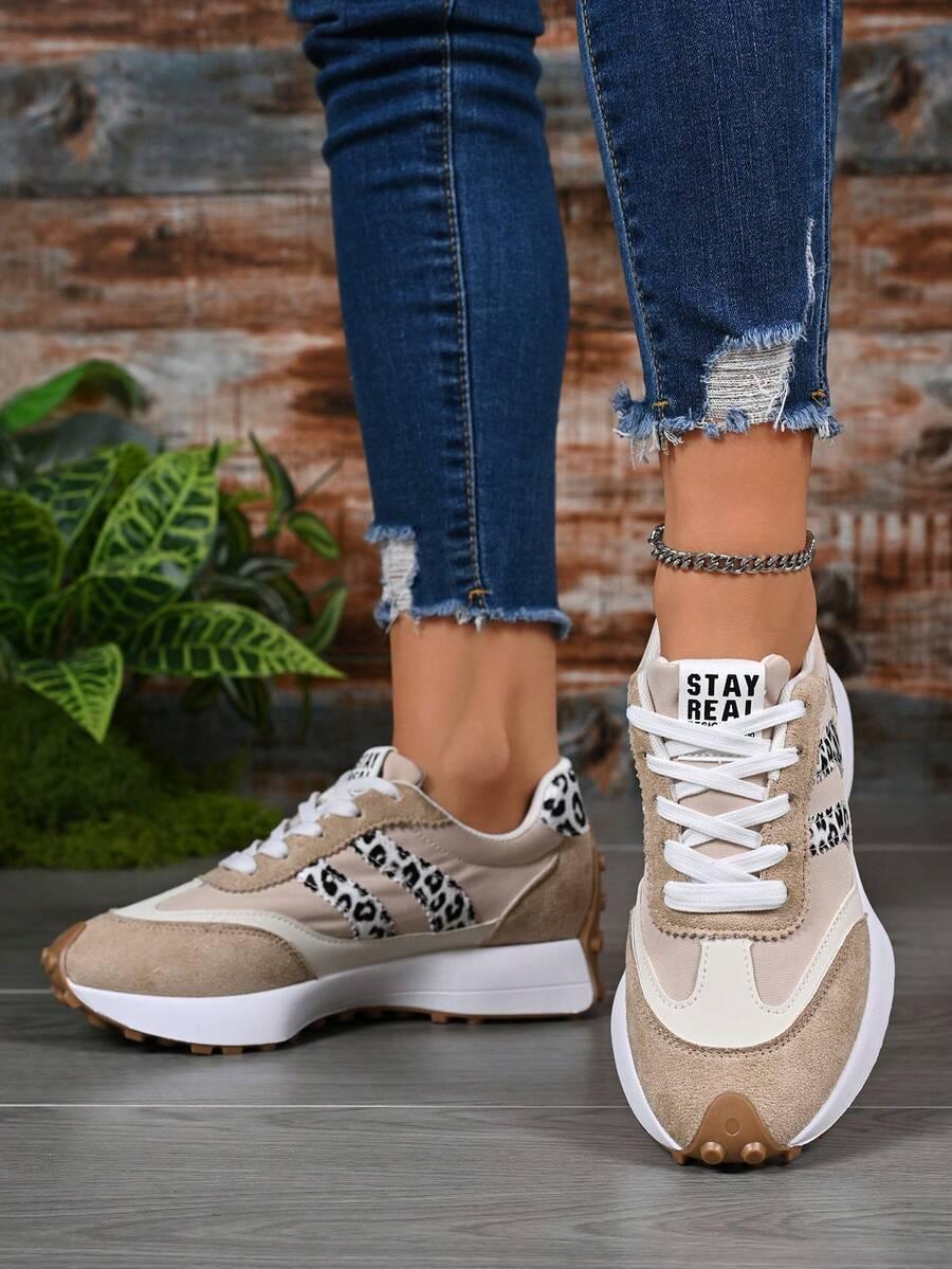 beżowe buty sportowe